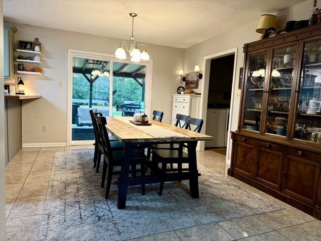 Foto del edificio - 2213 Angus St