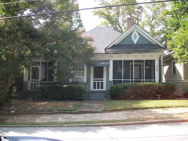 Building Photo - 396 Sinclair Ave NE