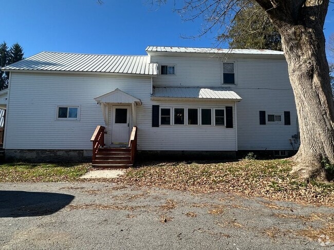 Building Photo - 144 Ford St