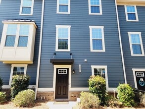 Building Photo - 1229 Queen Lyon Ct