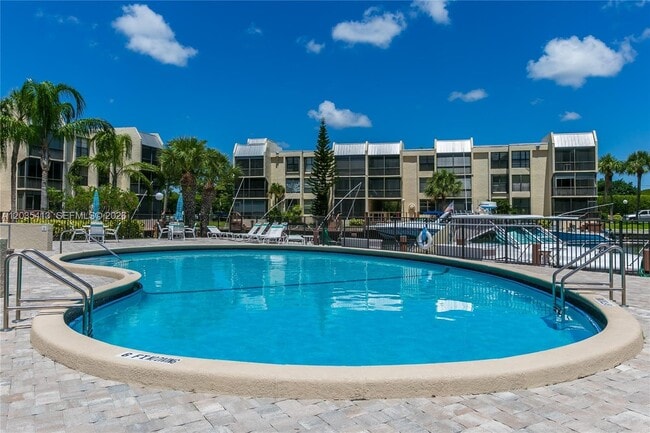 Photo - 14 Royal Palm Way (Boca Raton, FL) Apartment