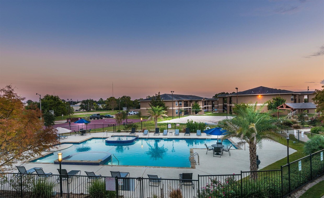 Fifteen12 Apartments Bryan, TX