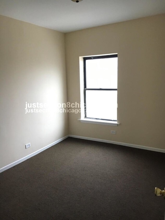 Foto del edificio - 6900 S Michigan Ave