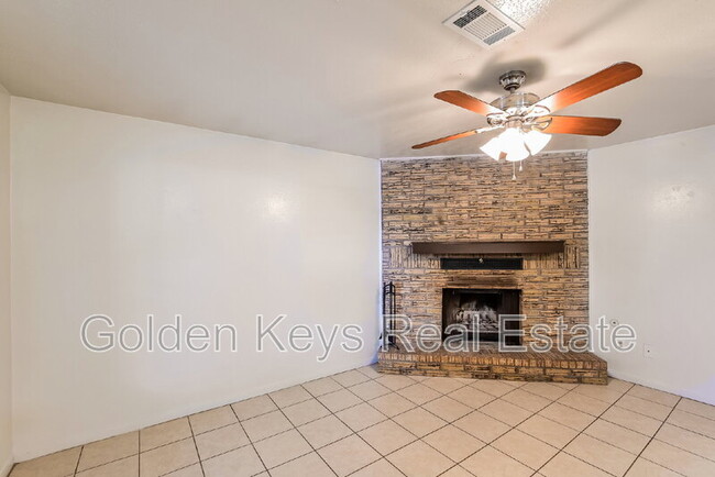 Building Photo - 709 San Benito Dr