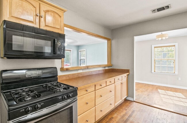 Building Photo - 2510 29th St