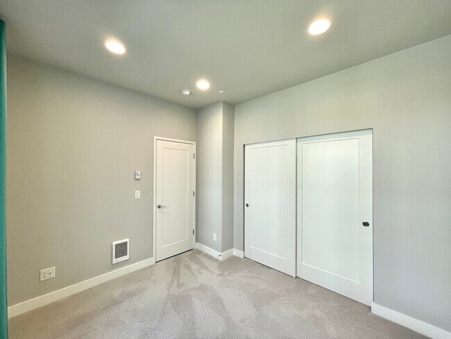 Foto del edificio - Great Townhome for rent
