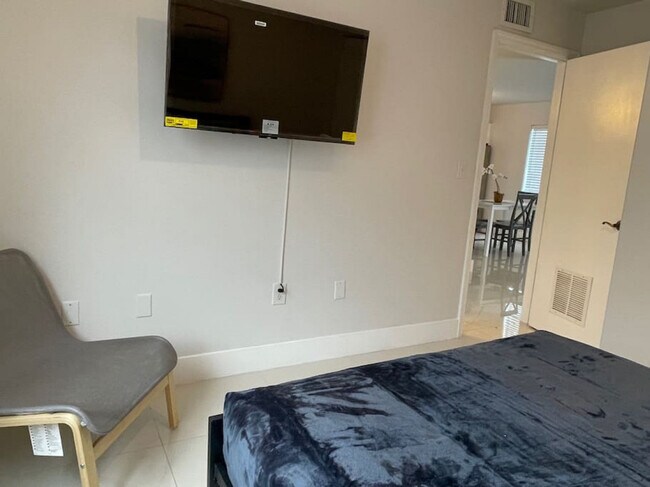 Foto del edificio - 1375 SW 6th St