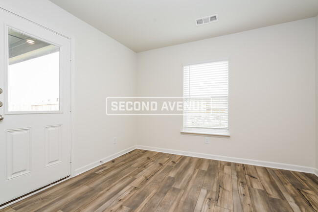 Building Photo - 415 Condie Russell Ave