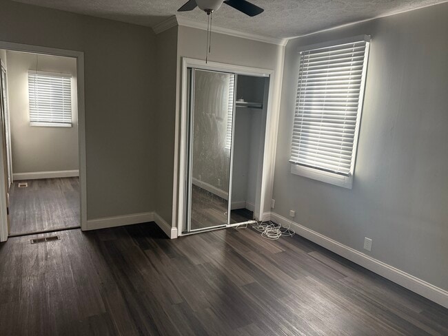 Foto del edificio - 120 Lakeview Blvd