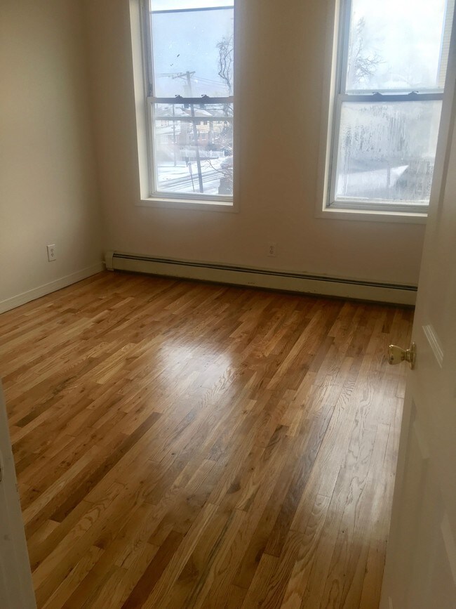 Bedroom - 85 E 27th St
