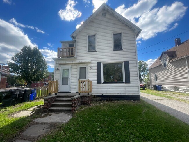 Foto del edificio - 3511 Memphis-Lower