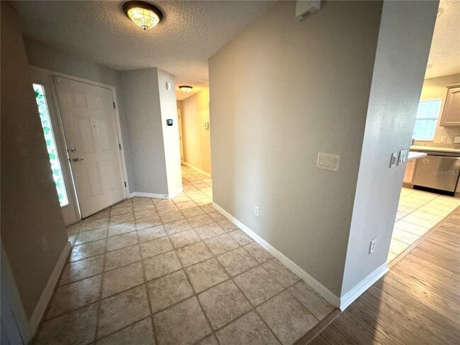Building Photo - 8850 SE 167th Mayfield Pl