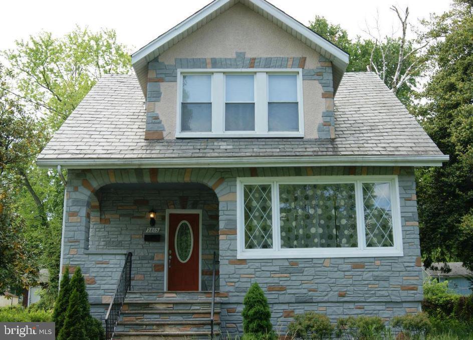 Primary Photo - 2803 Berwick Ave