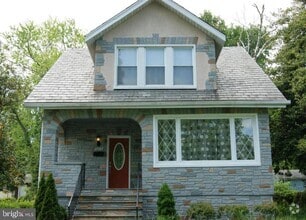 Building Photo - 2803 Berwick Ave