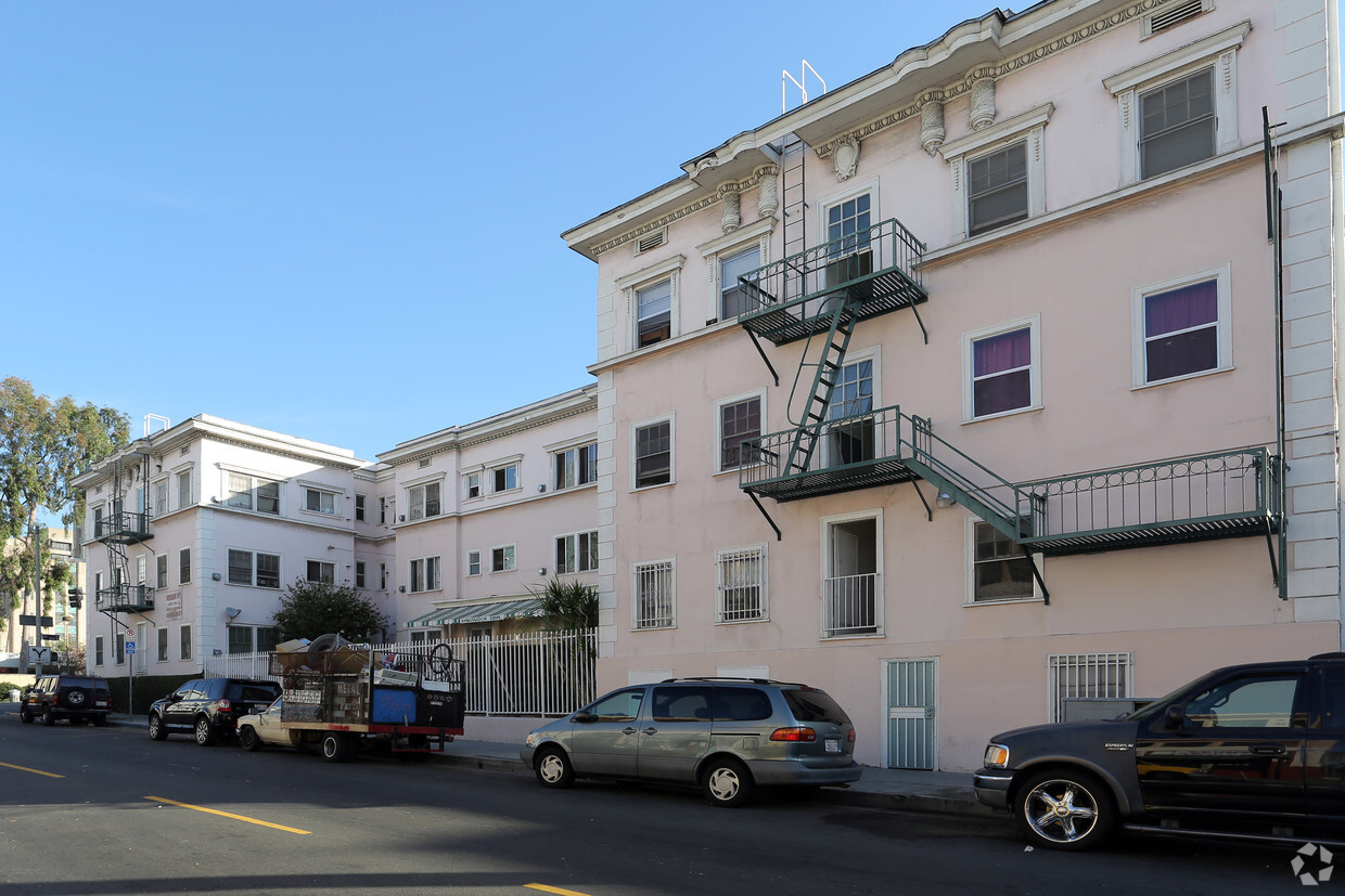 Building Photo - Ambassador Arms Apartments