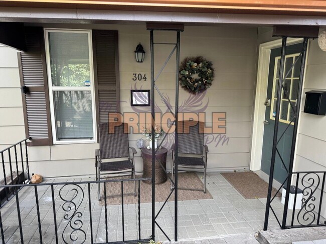 Foto del edificio - Historical furnished house in uptown Butte
