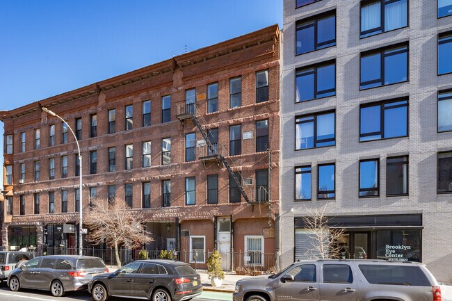 Building Photo - 105 4th Ave