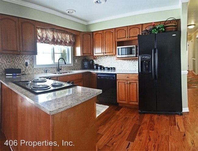 Building Photo - 4 br, 2 bath House - 300 Mill Road