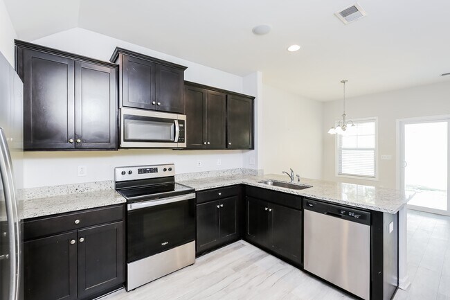 Foto del edificio - 136 Highland Park Ct