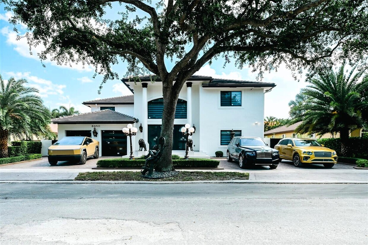 Foto principal - 8450 NW 169th Ter