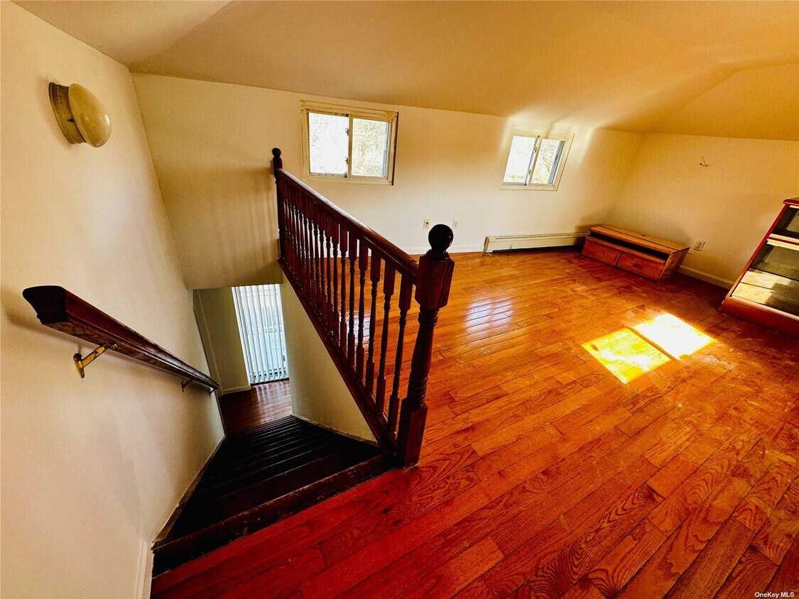 Primary Photo - 155-16 Booth Memorial Ave