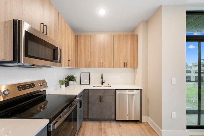 Building Photo - Residences at Pier 40