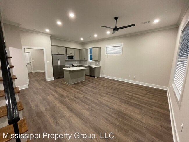 Building Photo - 3 br, 3 bath House - 1402 Pleasant Drive