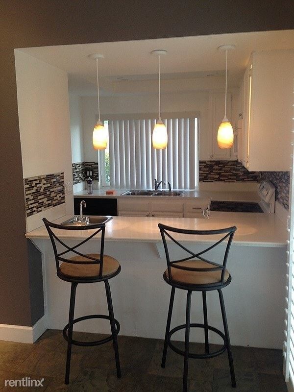 Building Photo - 2 br, 2 bath Condo - 4953 Paradise Plaza