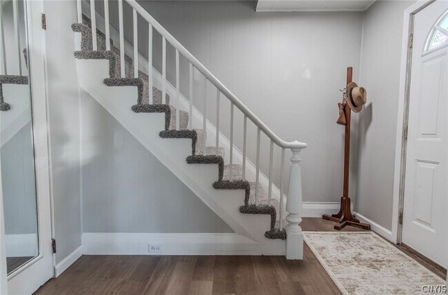 Foto del edificio - 406 Stone St