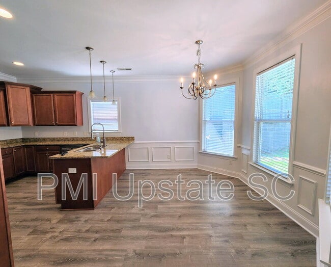 Foto del edificio - 1039 Blythwood Dr