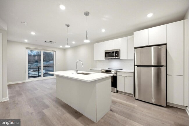 Foto del edificio - 3449 Scotts Ln