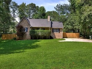 Building Photo - 94 Oak Ct