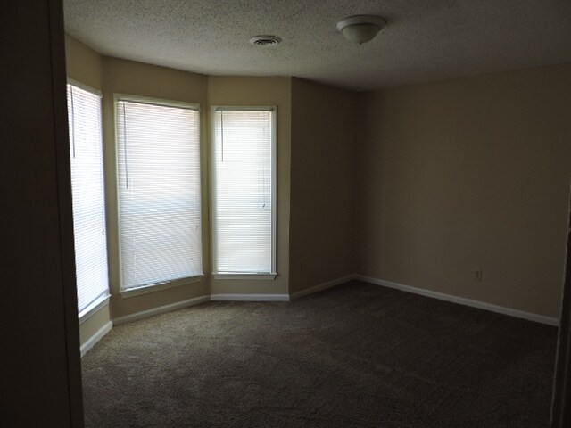 Building Photo - 3395 Hallshire Dr