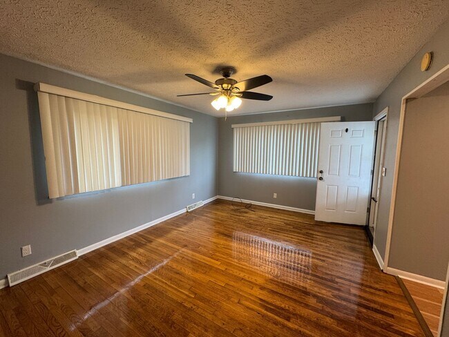 Foto del edificio - Snacks / Guion Creek - Washington TWP 3 Bed 2 Bath