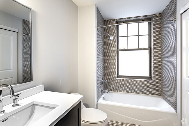 2HAB, 2BA - 1425 ft² - York House