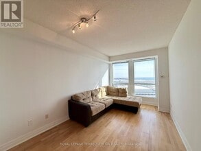 Building Photo - 628 Fleet St