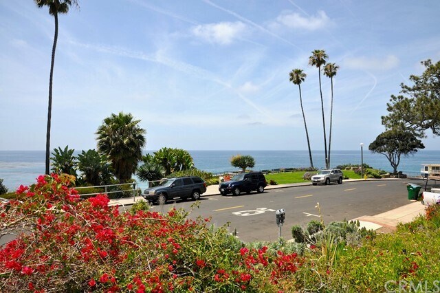 Foto del edificio - 564 Cliff Dr