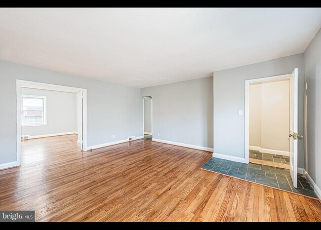 Foto del edificio - 8139 Glen Gary Rd