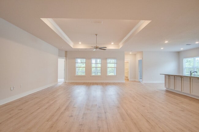 Foto del edificio - Deer Run 4BR/3BA Home – Solar, Community Pool & ½ Deposit for Active Military