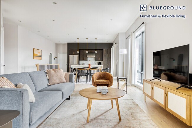 Foto del edificio - 2034 N Avondale Ave