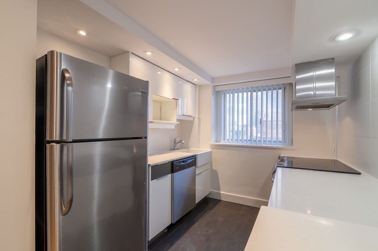 Drummond Plaza Apartments 3435 Drummond Montréal, QC