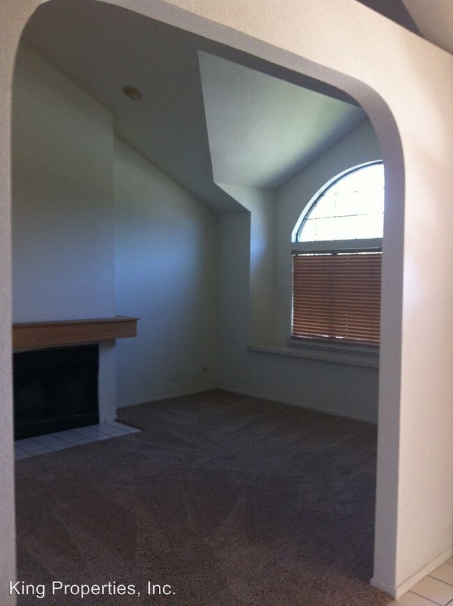 Building Photo - 3 br, 2 bath House - 2038 Imperial Avenue