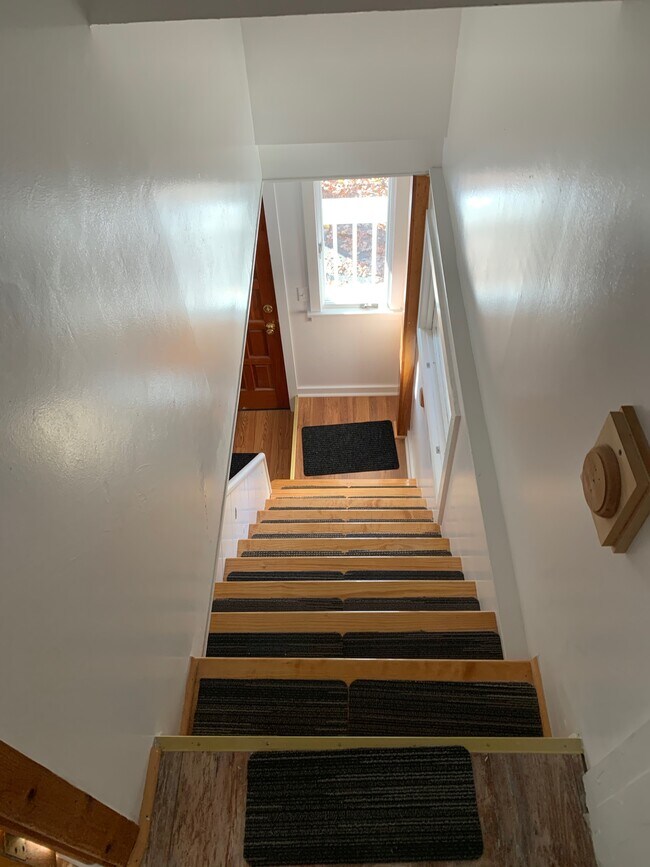 173 Great Hill Pond Rd Unit A, Portland, CT 06480 Apartments in