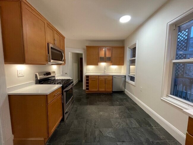 Foto del edificio - 156 Homes Ave