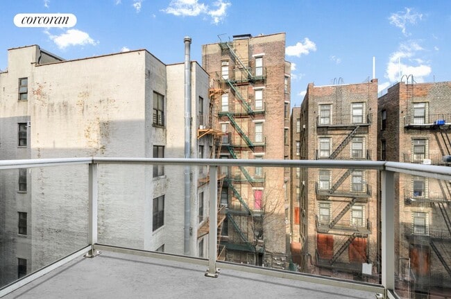Building Photo - 111 E 115th St