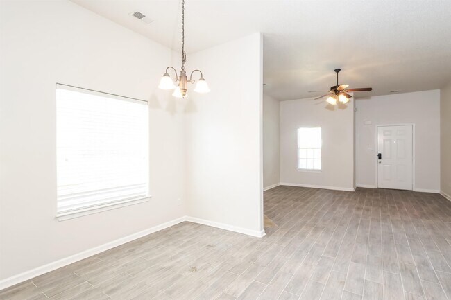 Foto del edificio - 1731 Addison Park Cove