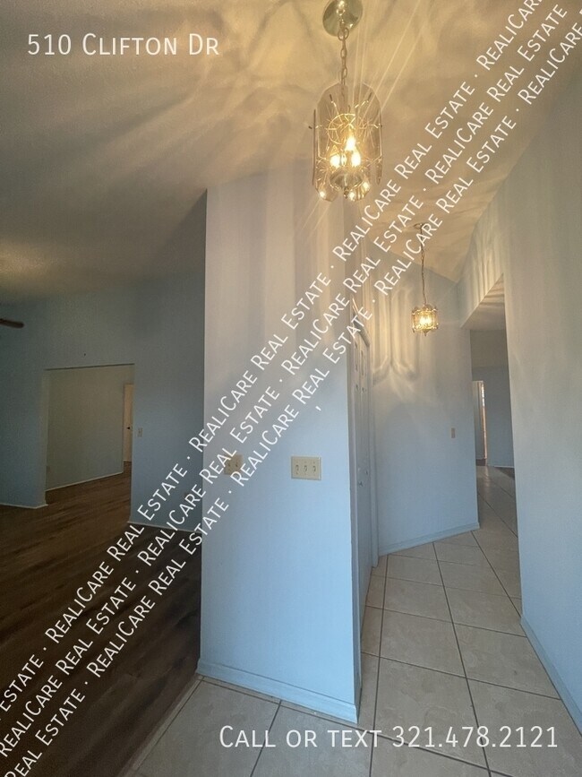 Building Photo - 510 Clifton Dr
