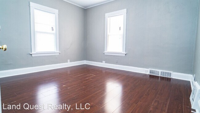 Foto del edificio - 2 br, 1 bath Apartment - 1713 51st Pl.