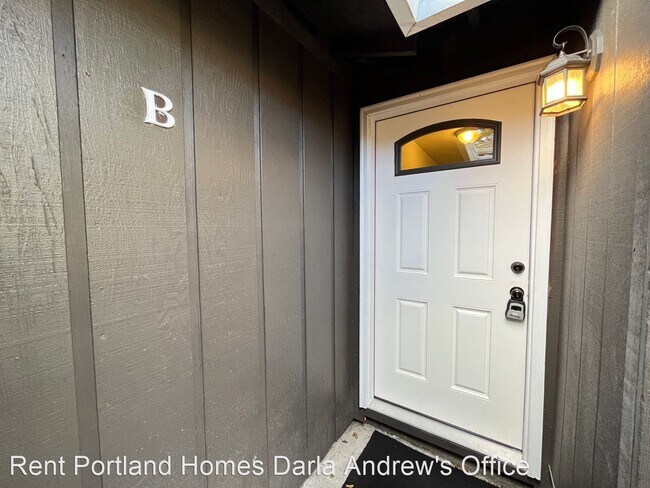 Foto del edificio - 3 br, 1 bath House - 16990 SW Blanton St. #B