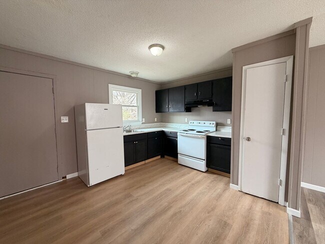 Building Photo - 199 Sheppard St